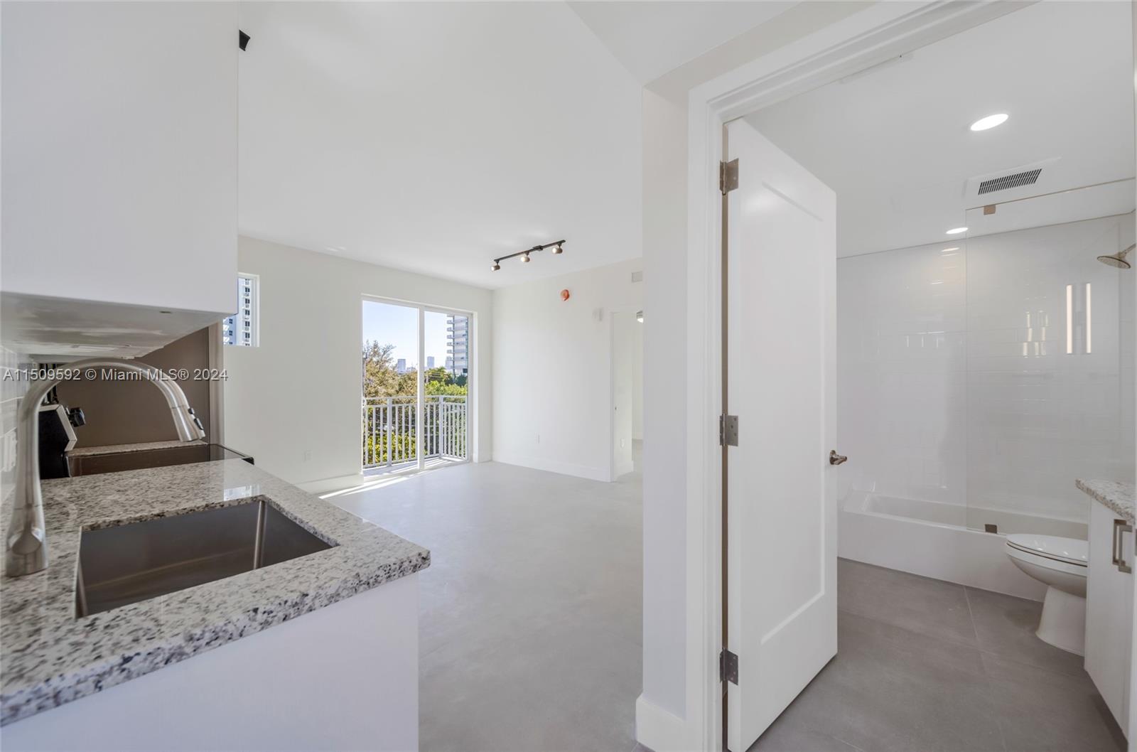 1536 NW 15th Ave # 306