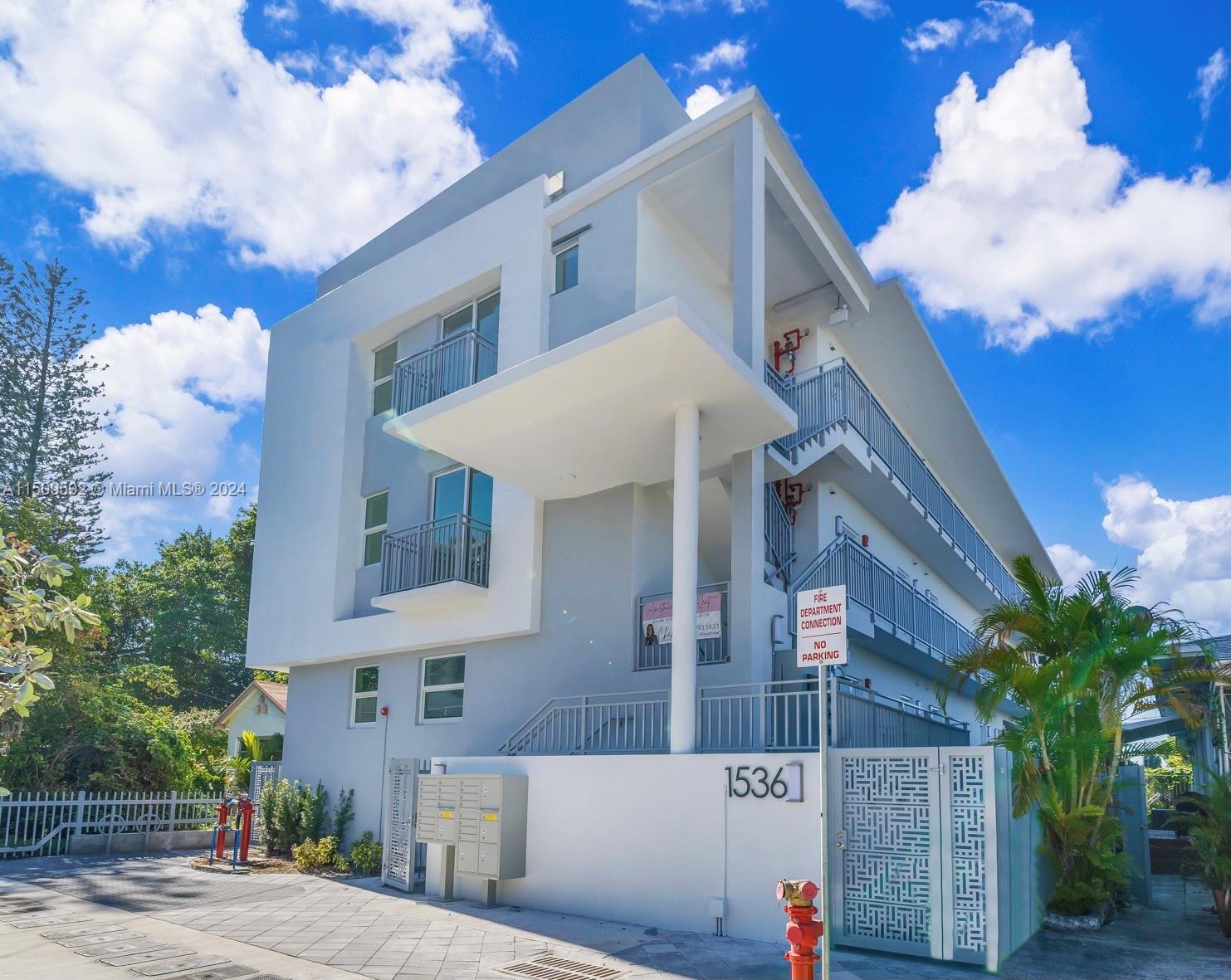 1536 NW 15th Ave # 306