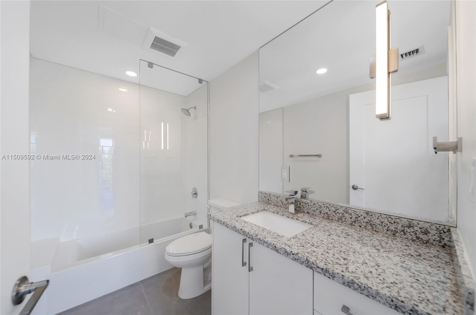 1536 NW 15th Ave # 306