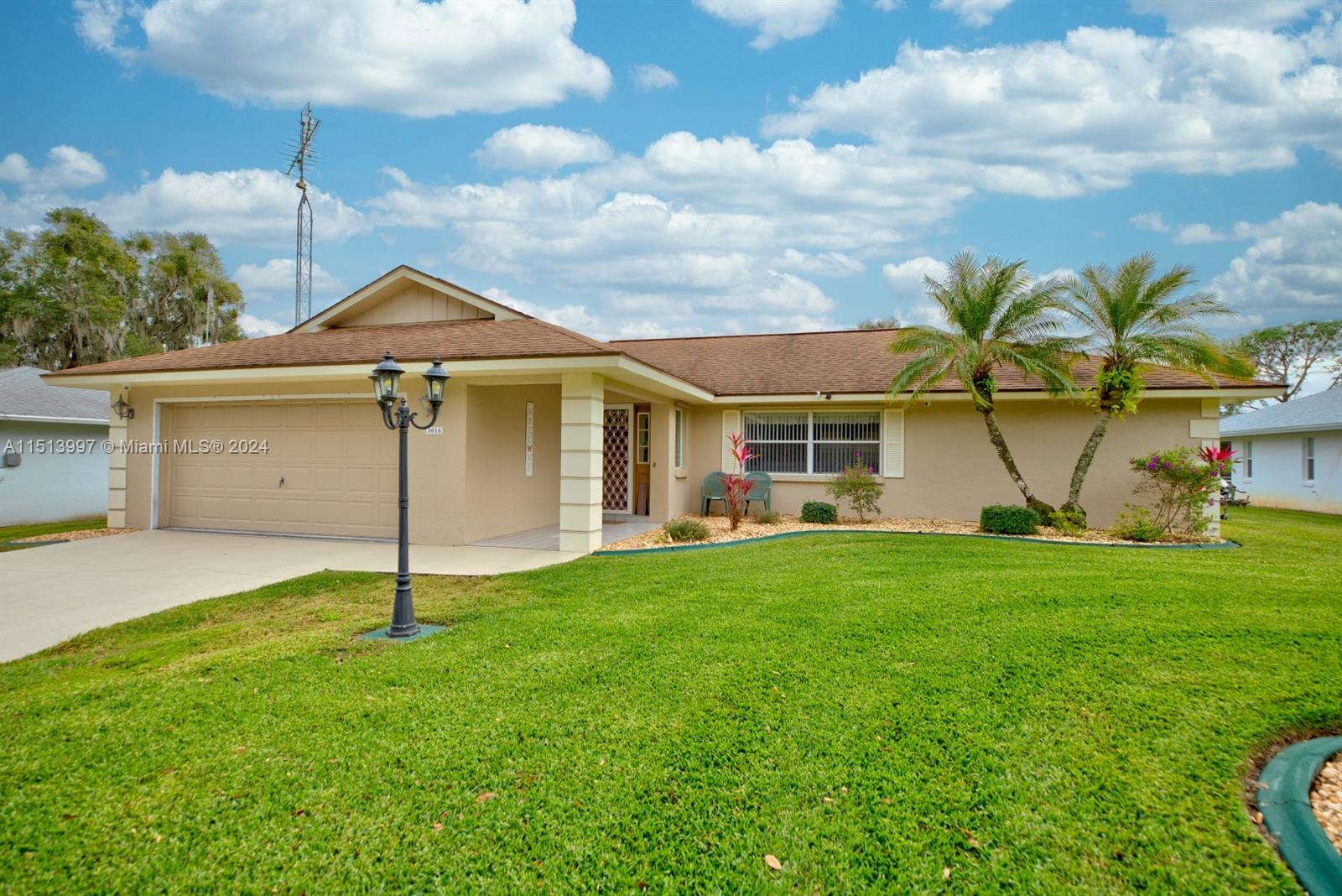 3016 Jacaranda Ave.