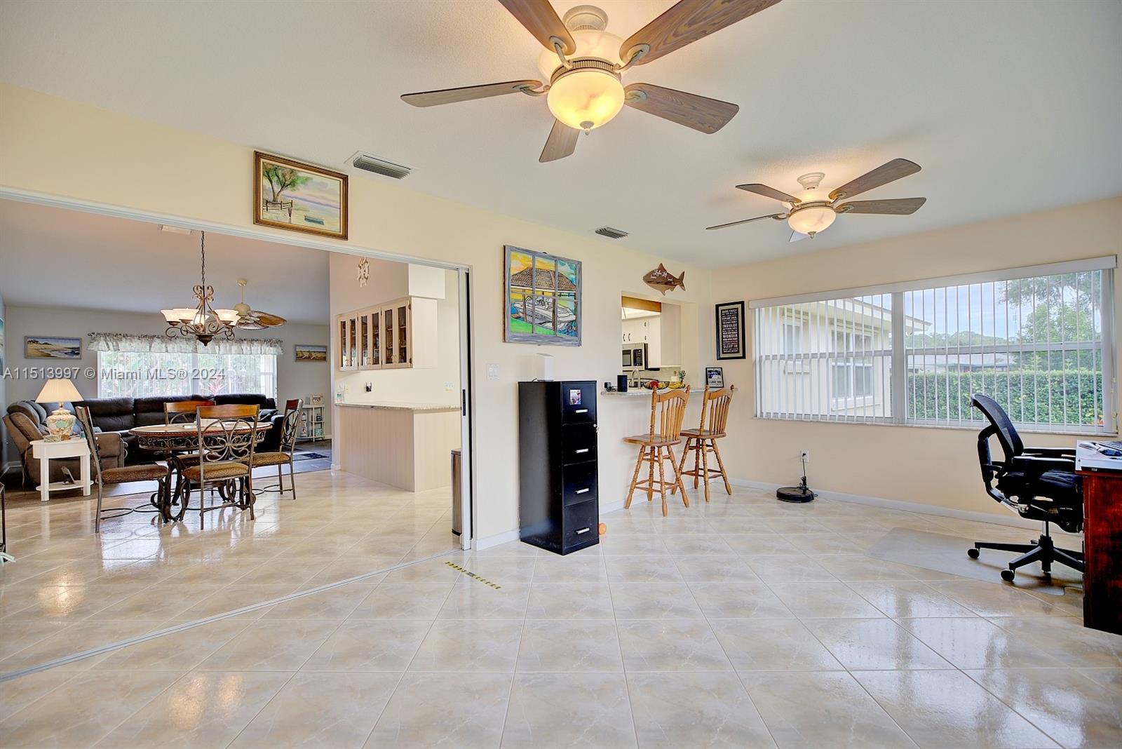 3016 Jacaranda Ave.