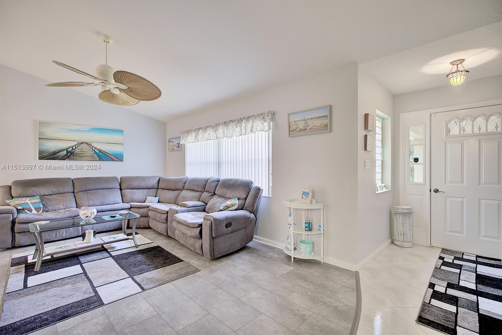 3016 Jacaranda Ave.