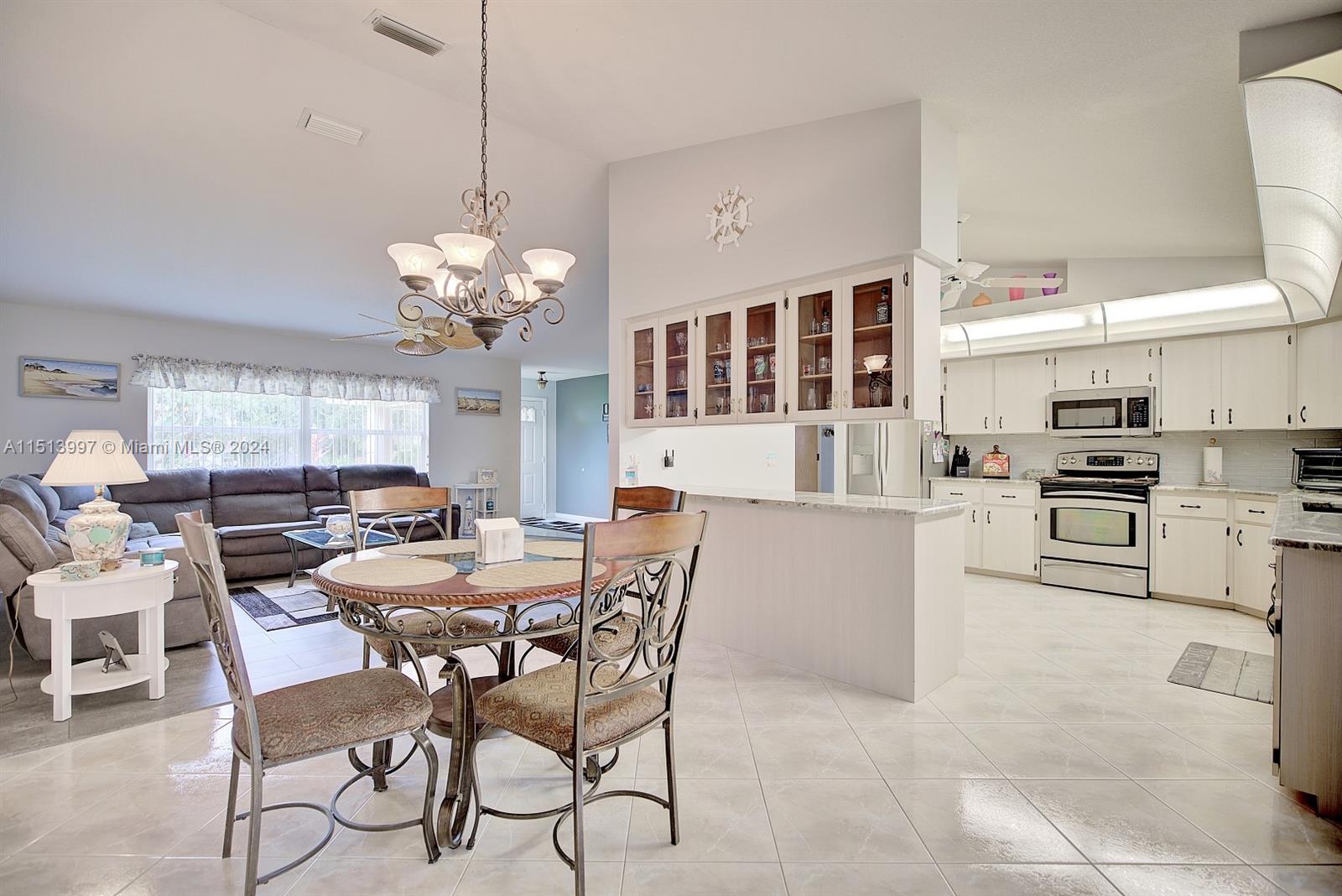 3016 Jacaranda Ave.