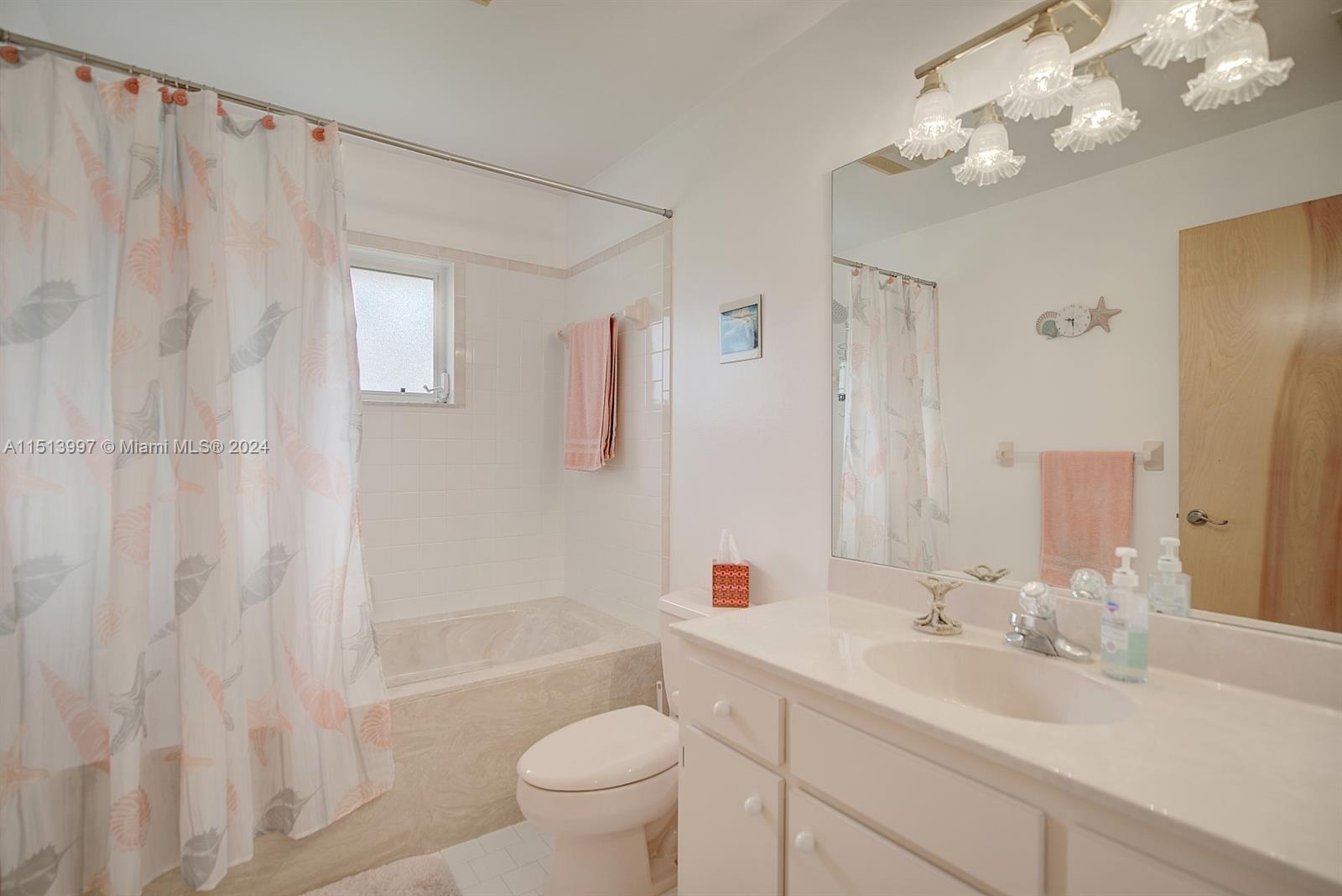 3016 Jacaranda Ave.