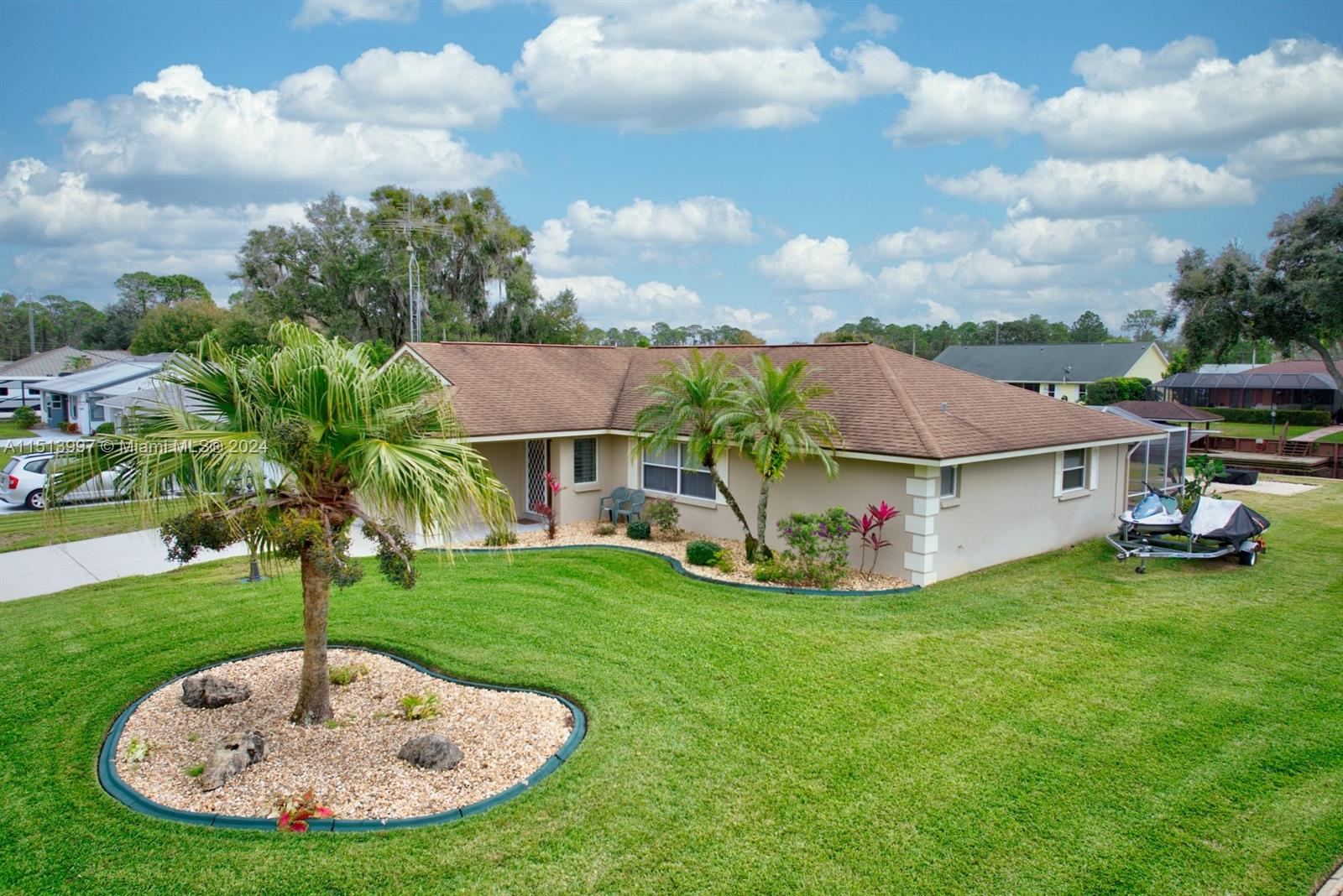 3016 Jacaranda Ave.