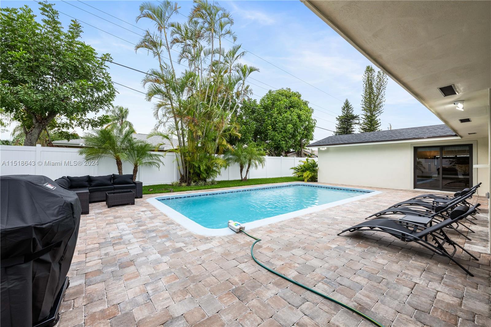 1283 Wynnewood Dr