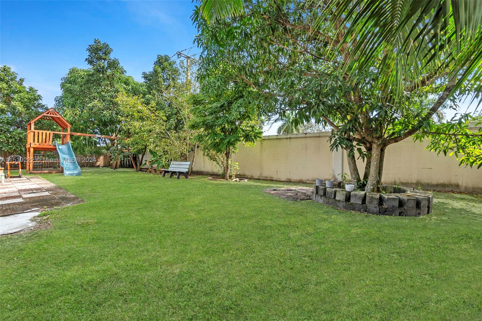 7300 NW 44th Ct