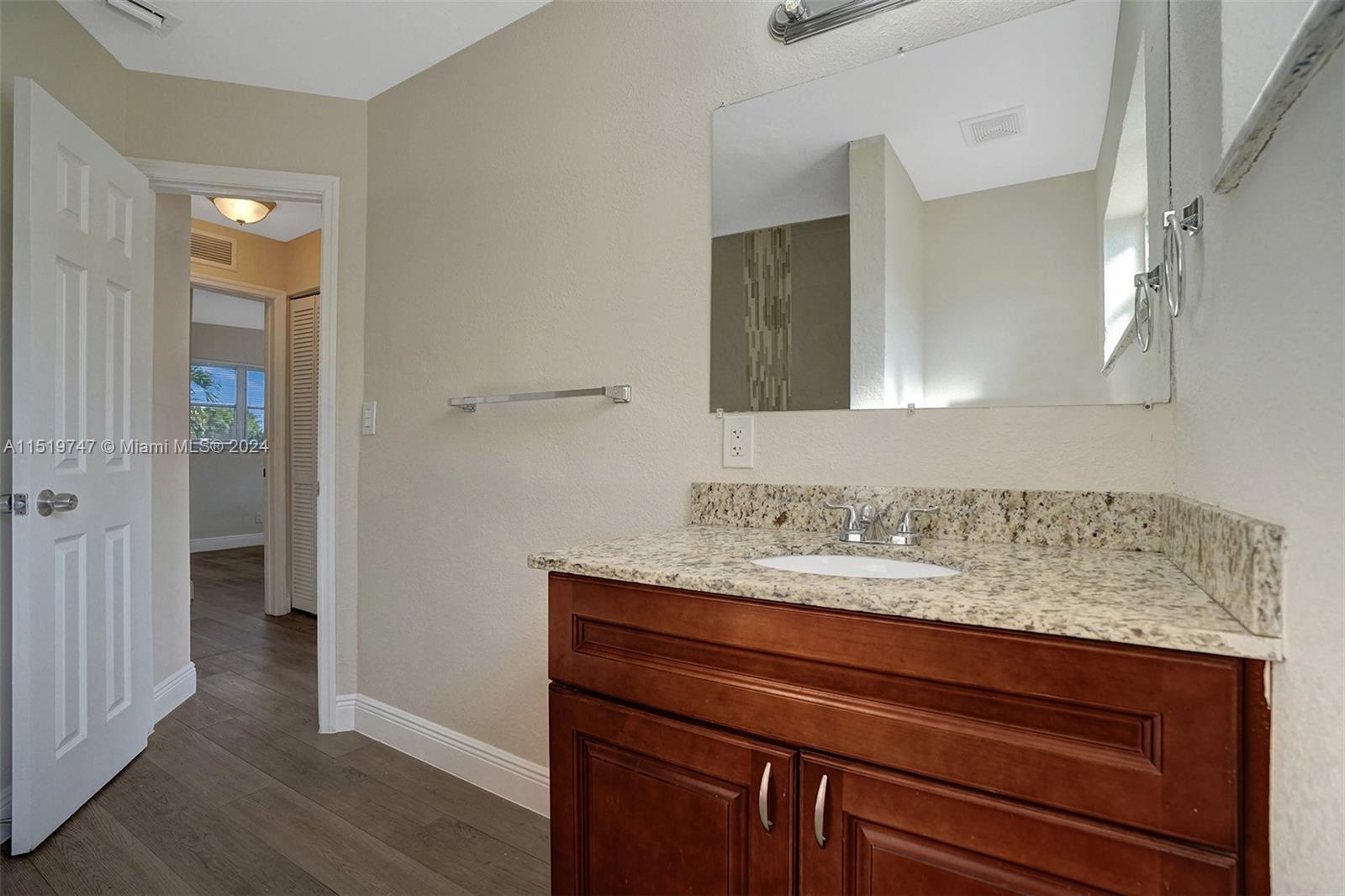3884 NW 34th St