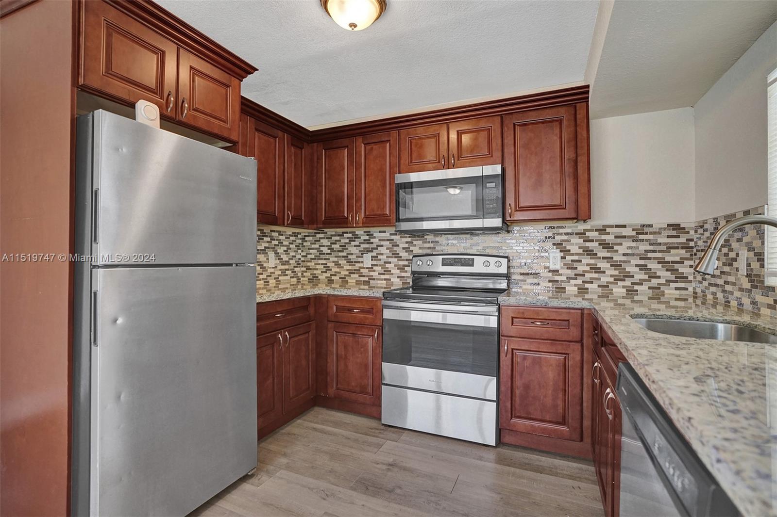 3884 NW 34th St