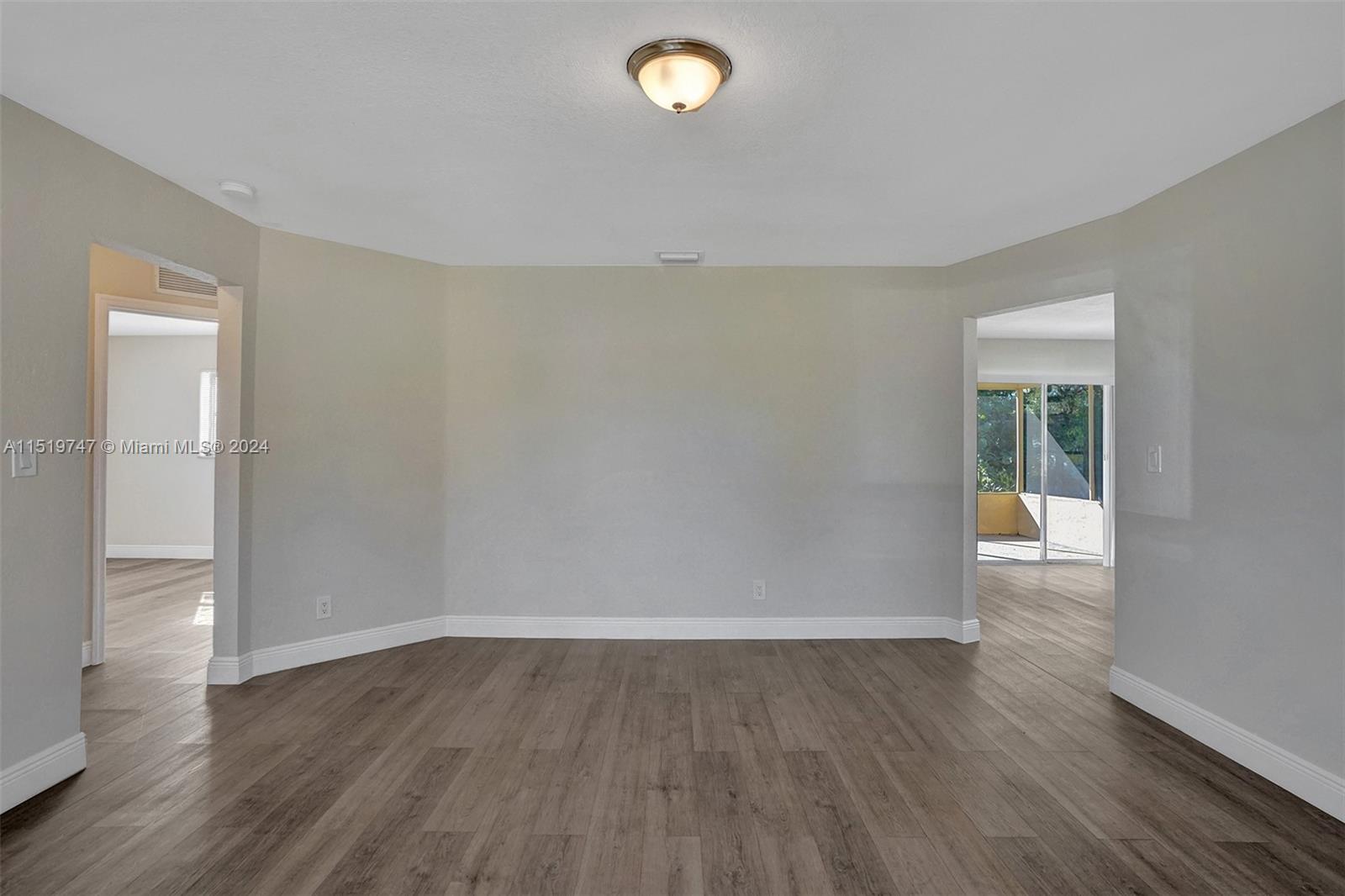 3884 NW 34th St