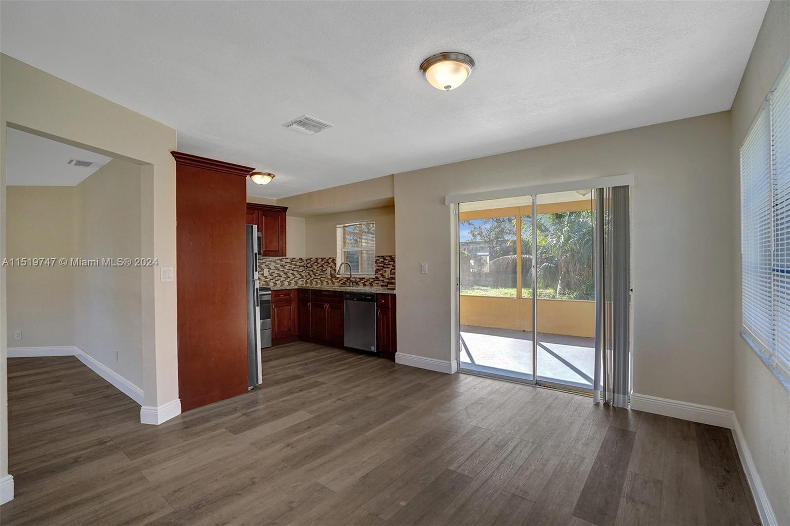 3884 NW 34th St