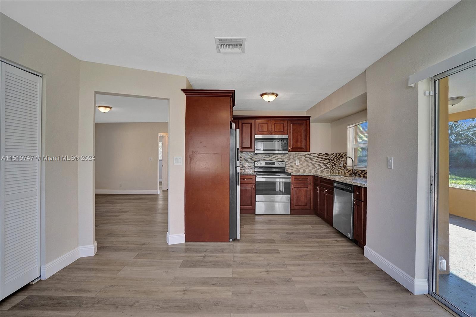 3884 NW 34th St