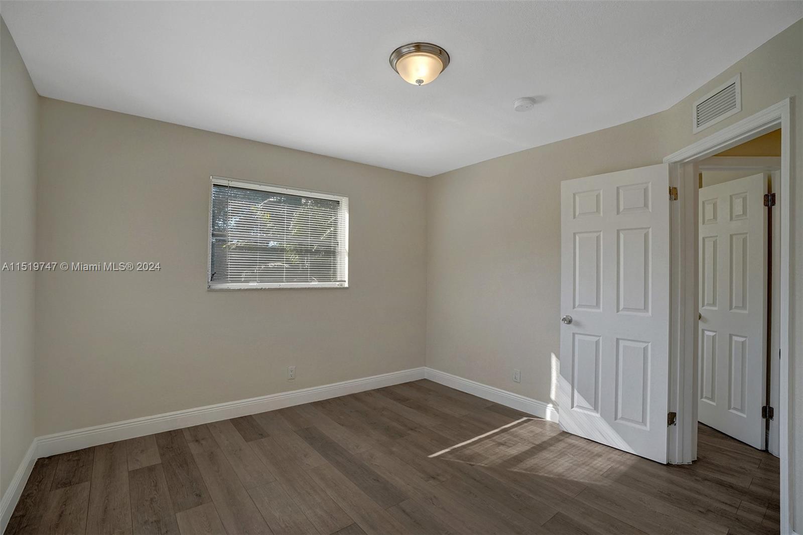 3884 NW 34th St