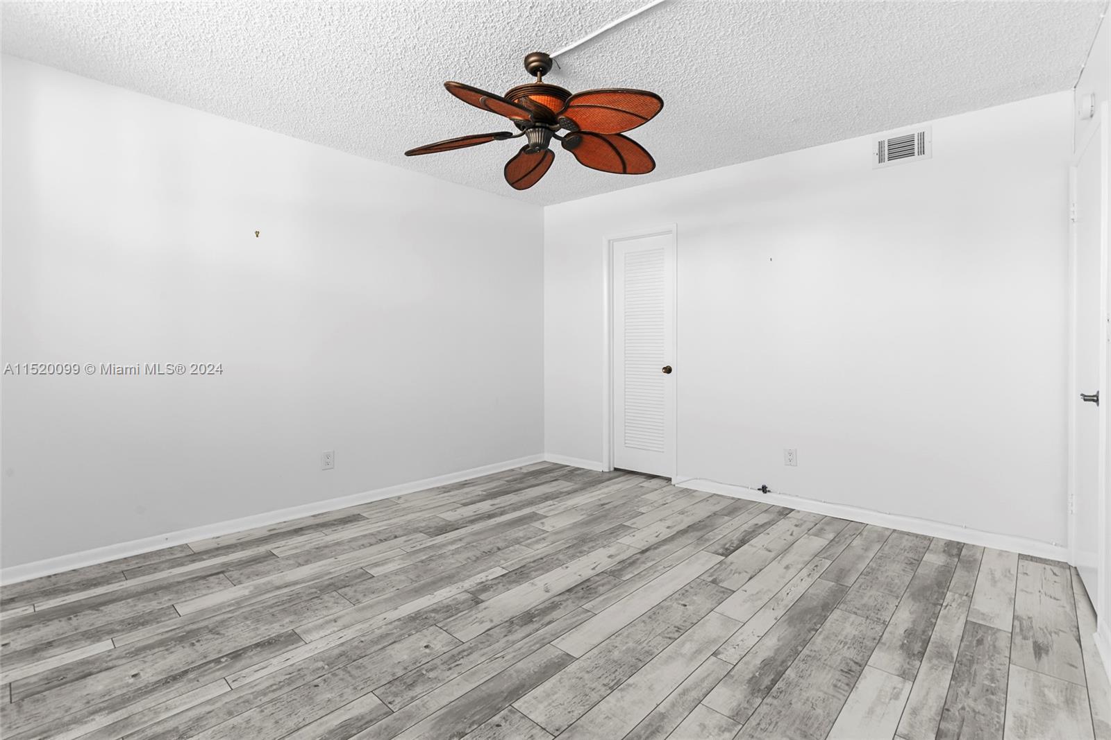 2731 NE 14th St Cswy # 223