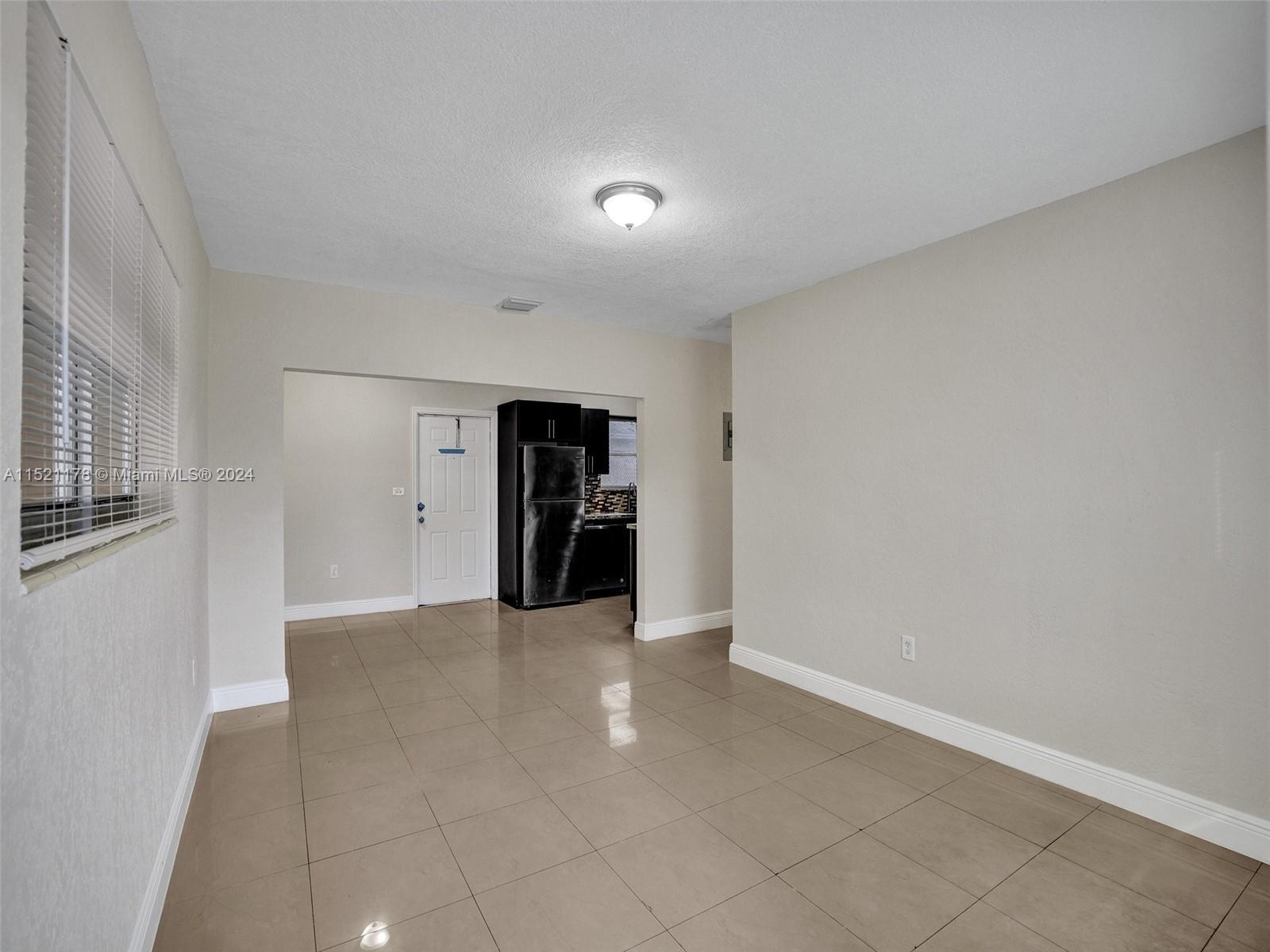 2905 NW 5th St