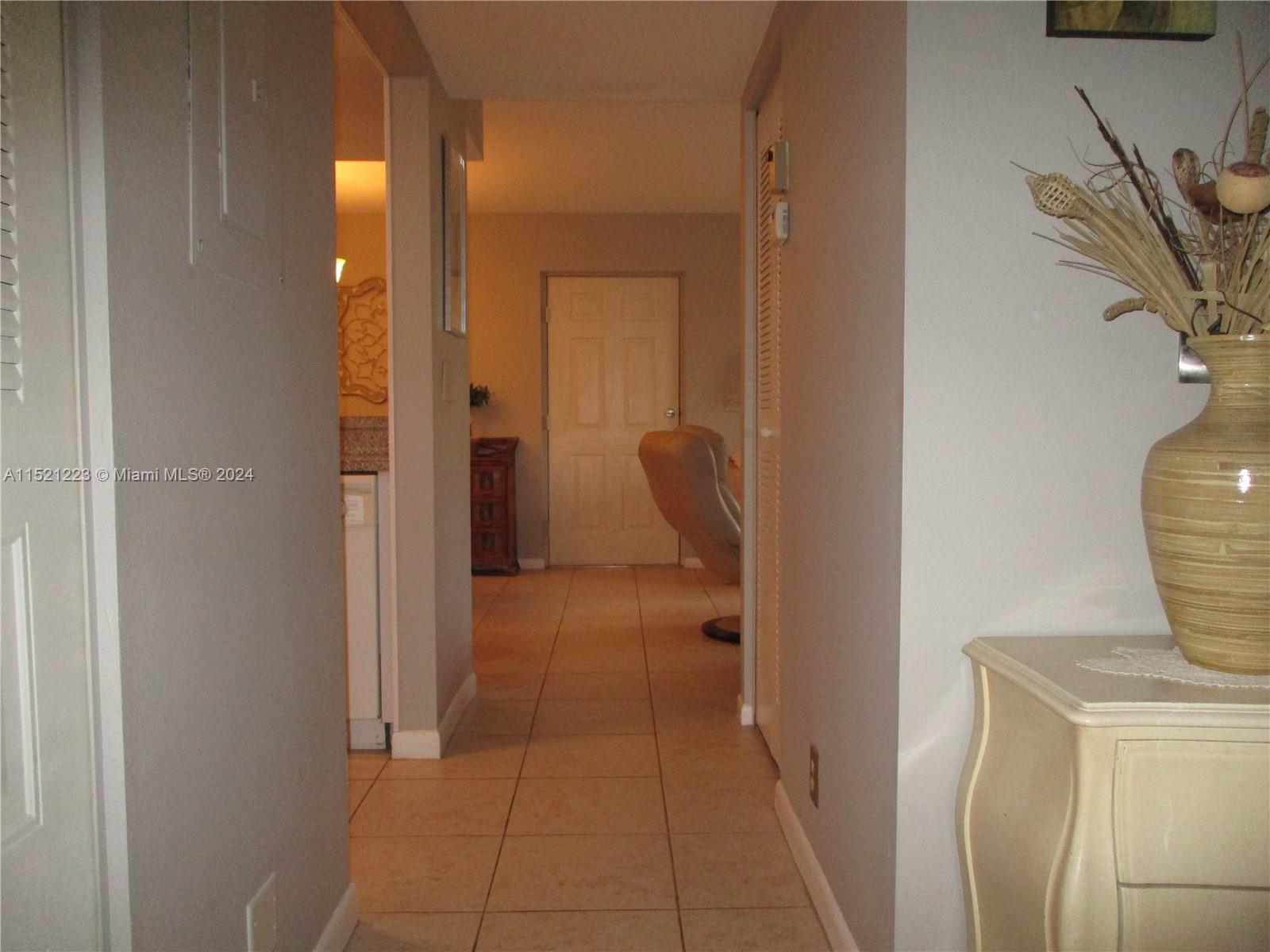 1540 SE Royal Green Cir # 102, Port St. Lucie Unit: I 102