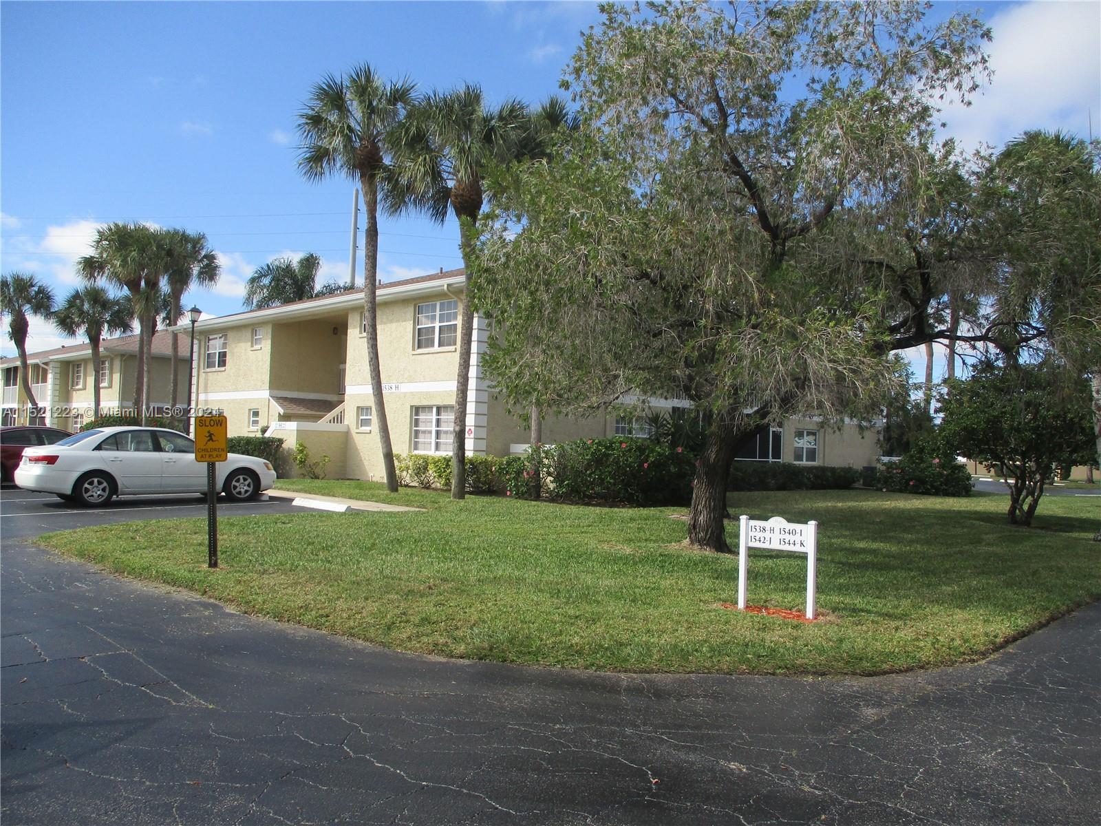 1540 SE Royal Green Cir # 102, Port St. Lucie Unit: I 102