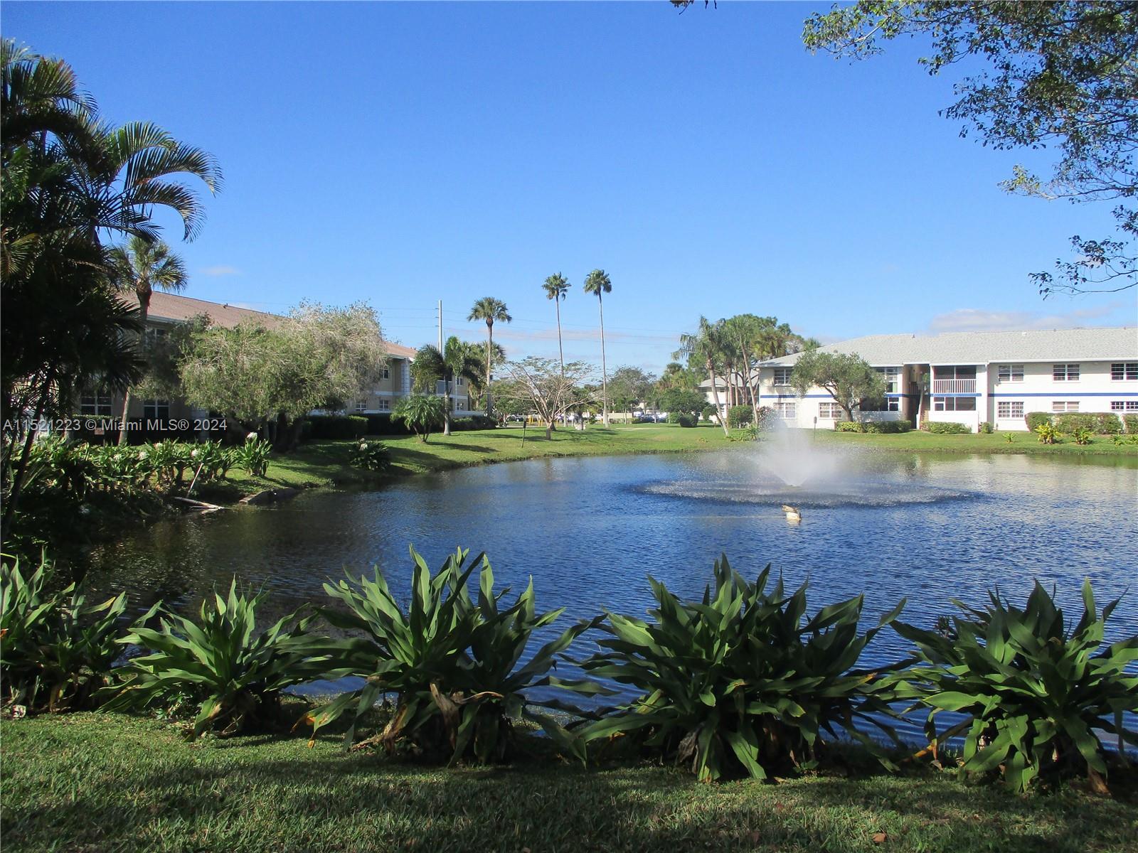 1540 SE Royal Green Cir # 102, Port St. Lucie Unit: I 102