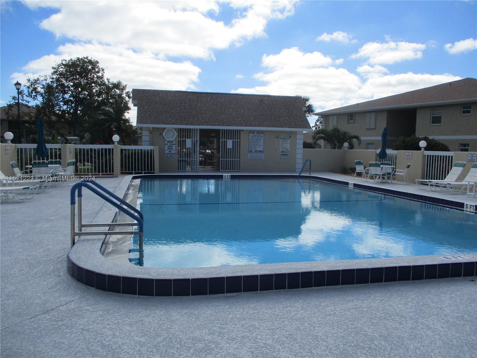 1540 SE Royal Green Cir # 102, Port St. Lucie Unit: I 102