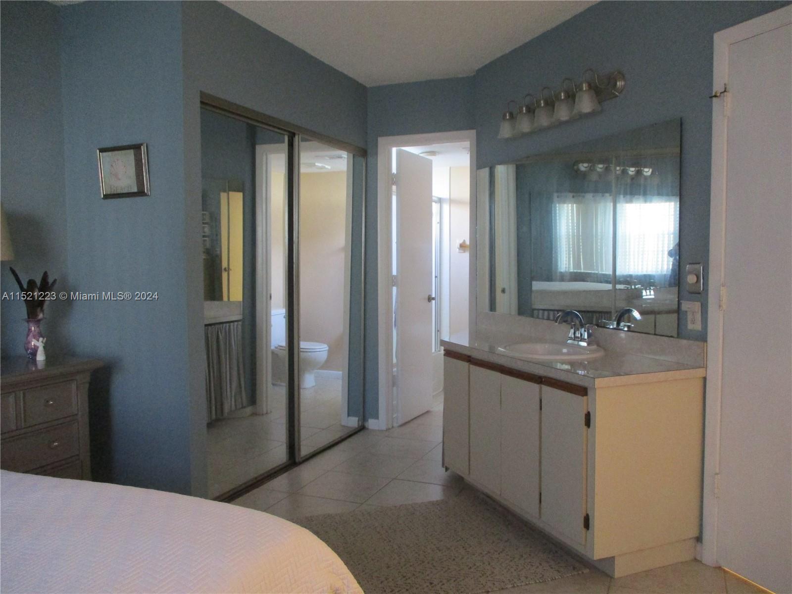1540 SE Royal Green Cir # 102, Port St. Lucie Unit: I 102