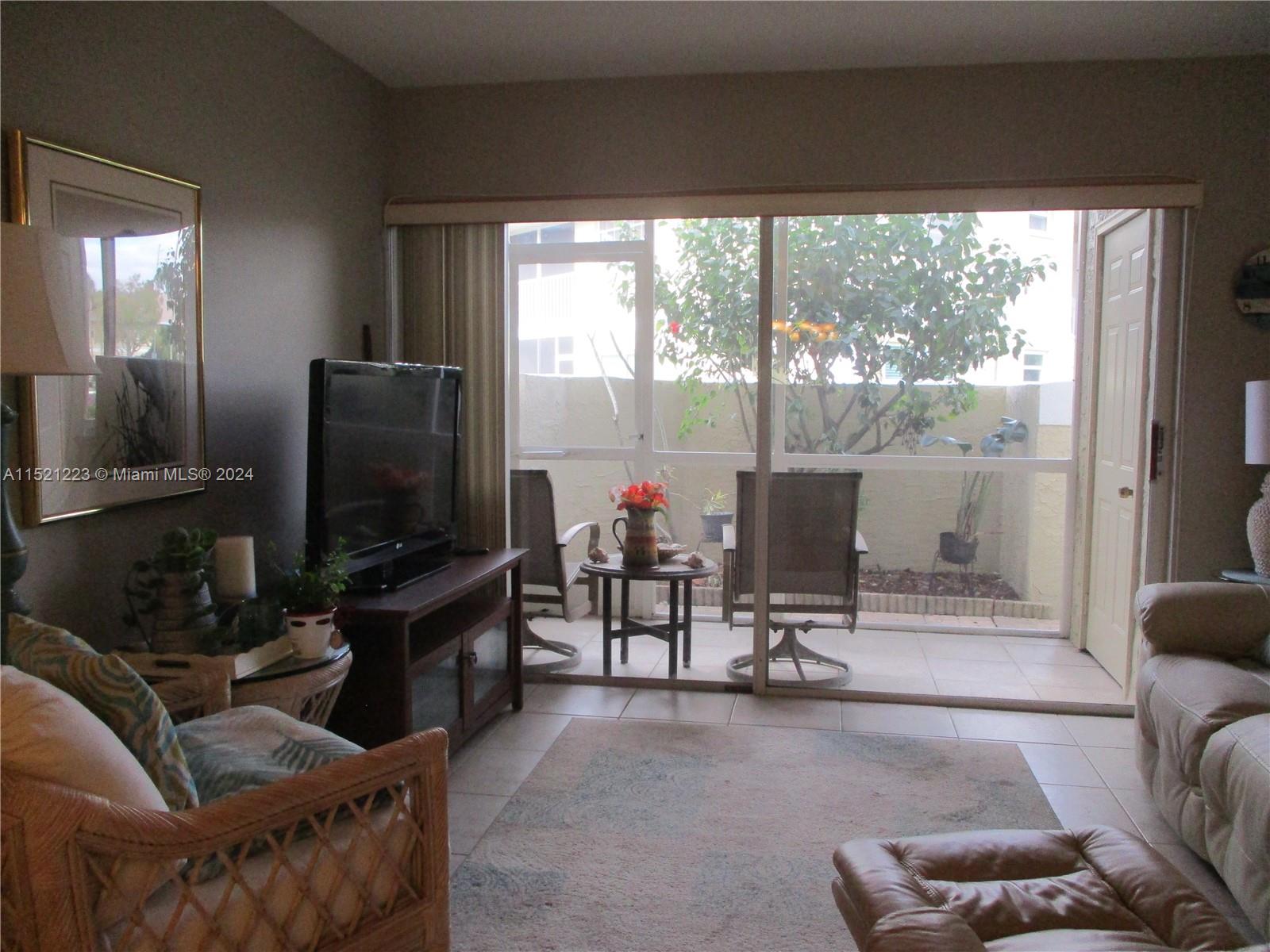 1540 SE Royal Green Cir # 102, Port St. Lucie Unit: I 102