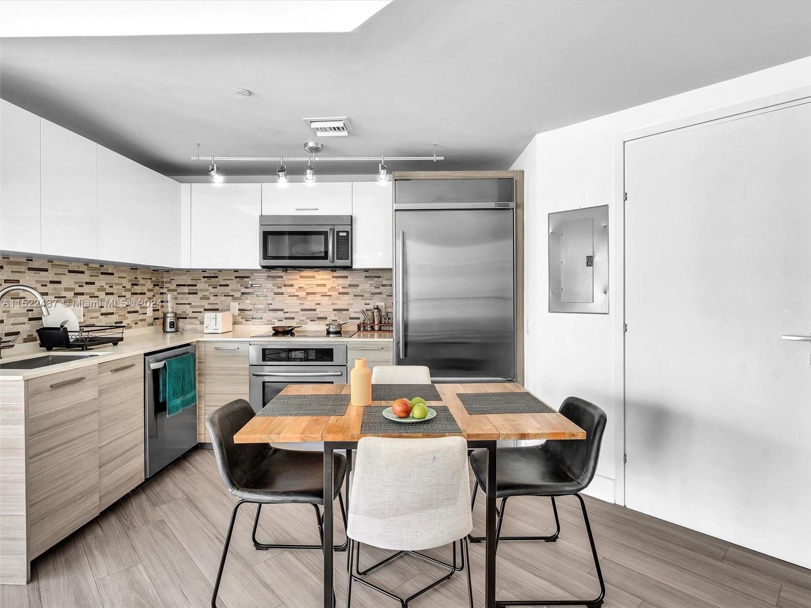 1300 Brickell Bay Dr # 3207