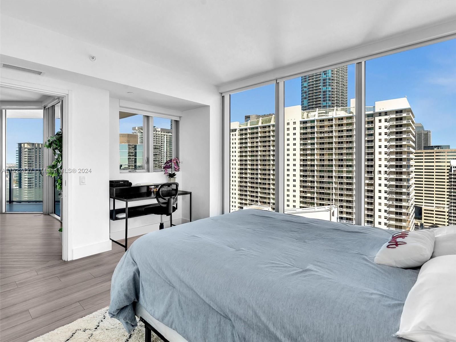 1300 Brickell Bay Dr # 3207