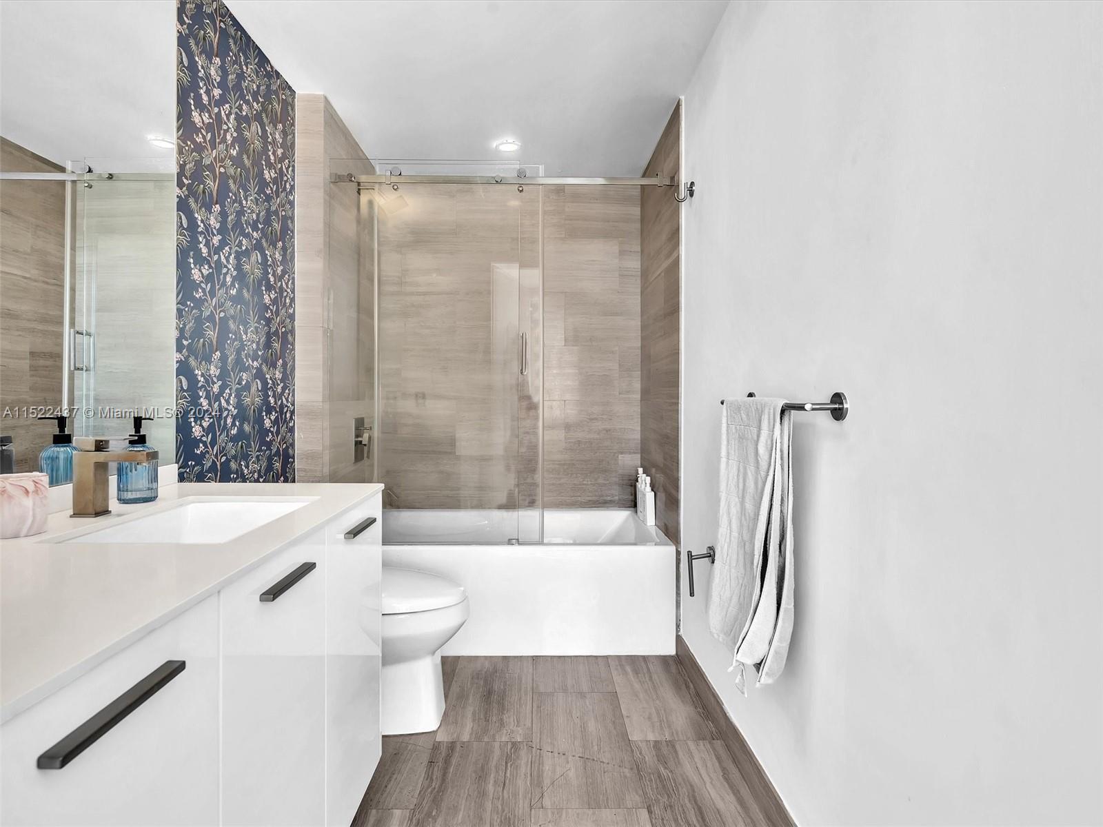 1300 Brickell Bay Dr # 3207