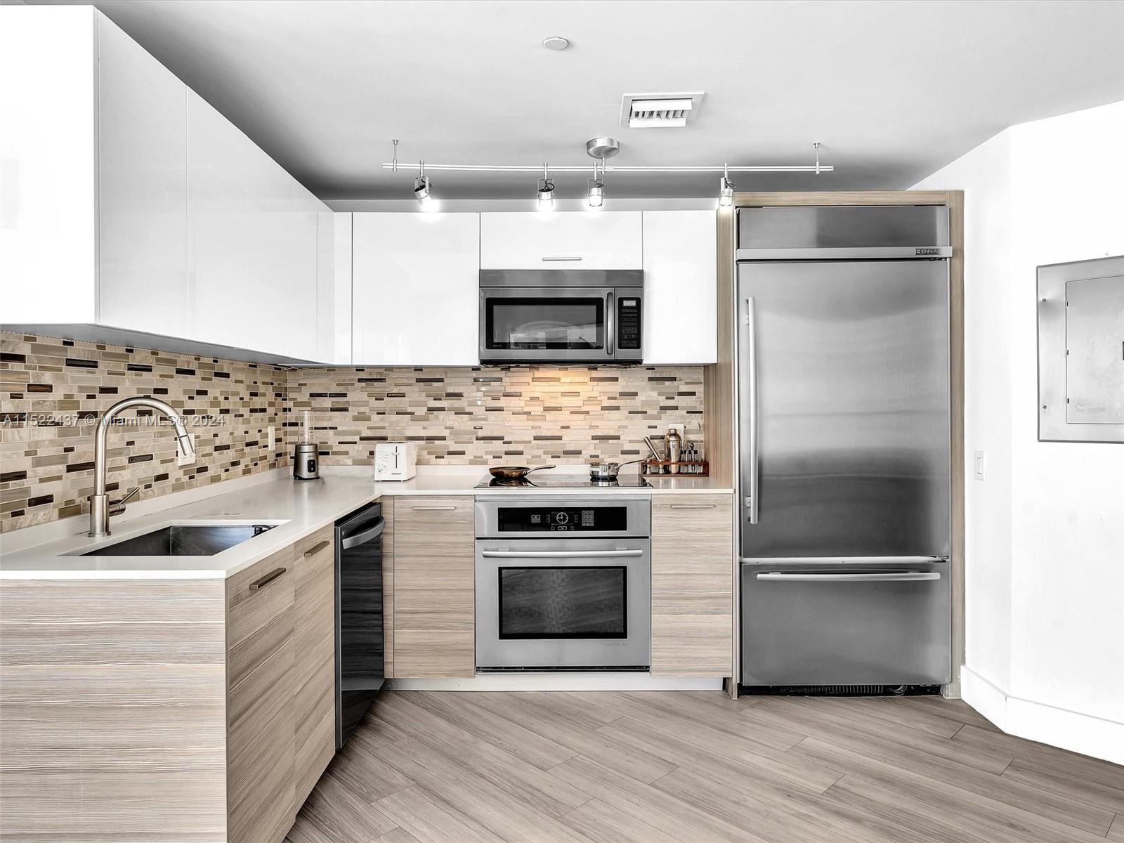 1300 Brickell Bay Dr # 3207