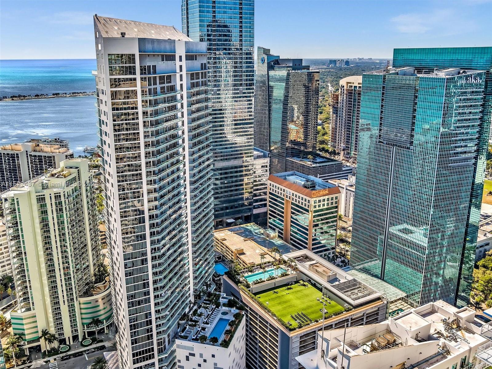 1300 Brickell Bay Dr # 3207
