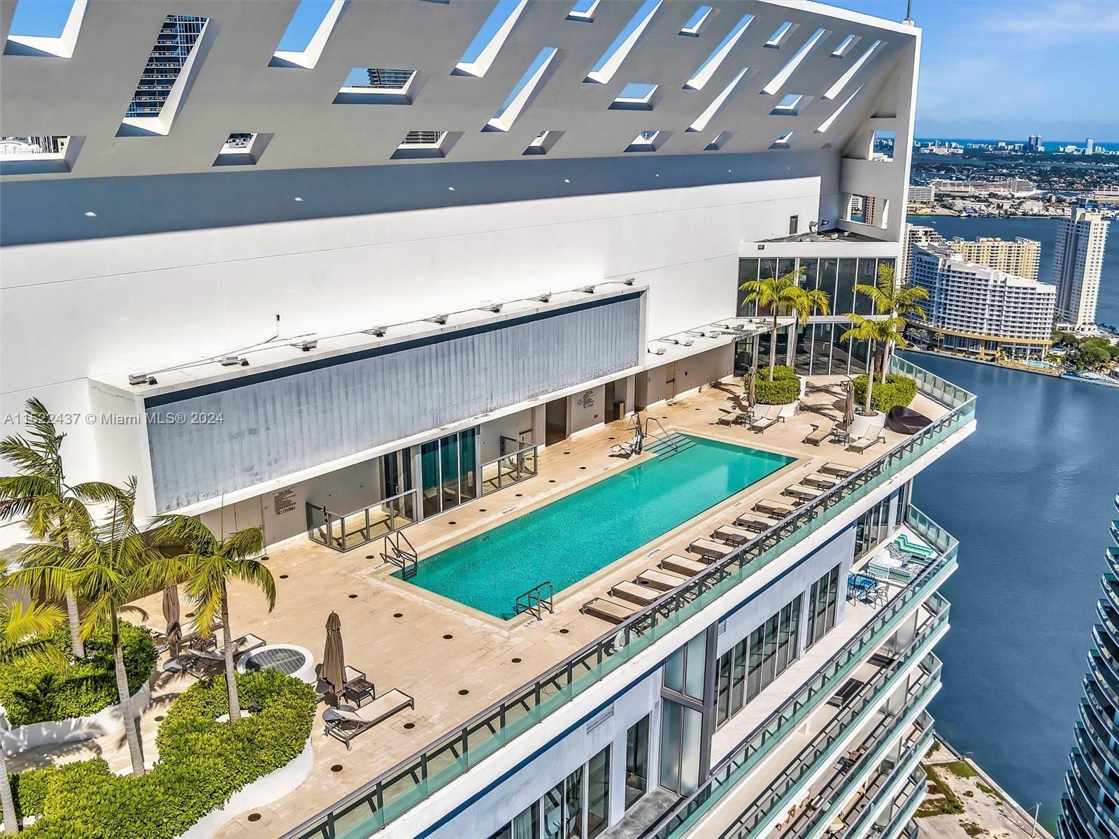 1300 Brickell Bay Dr # 3207