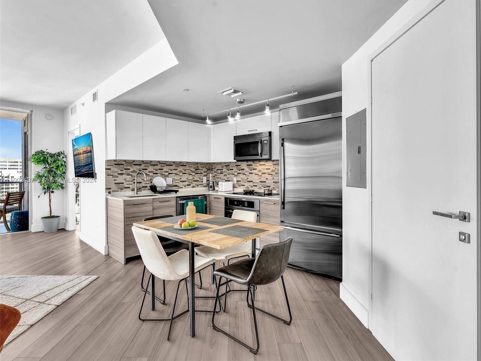 1300 Brickell Bay Dr # 3207