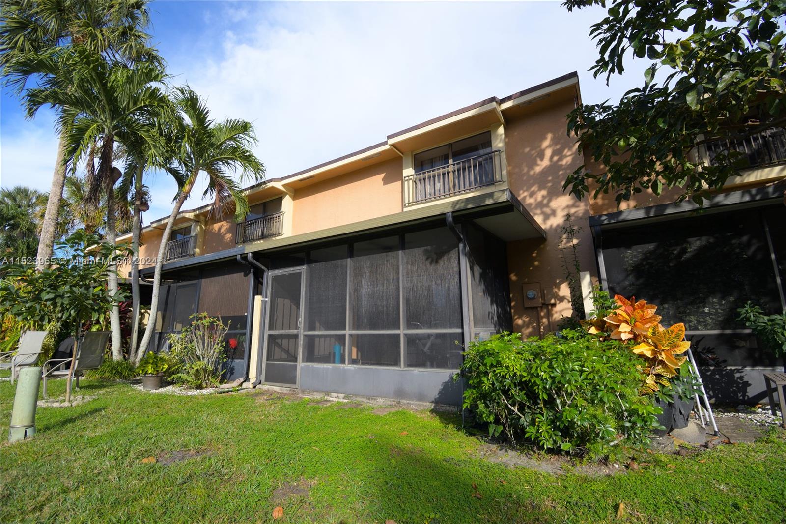 3655 Carambola Cir N # 2859