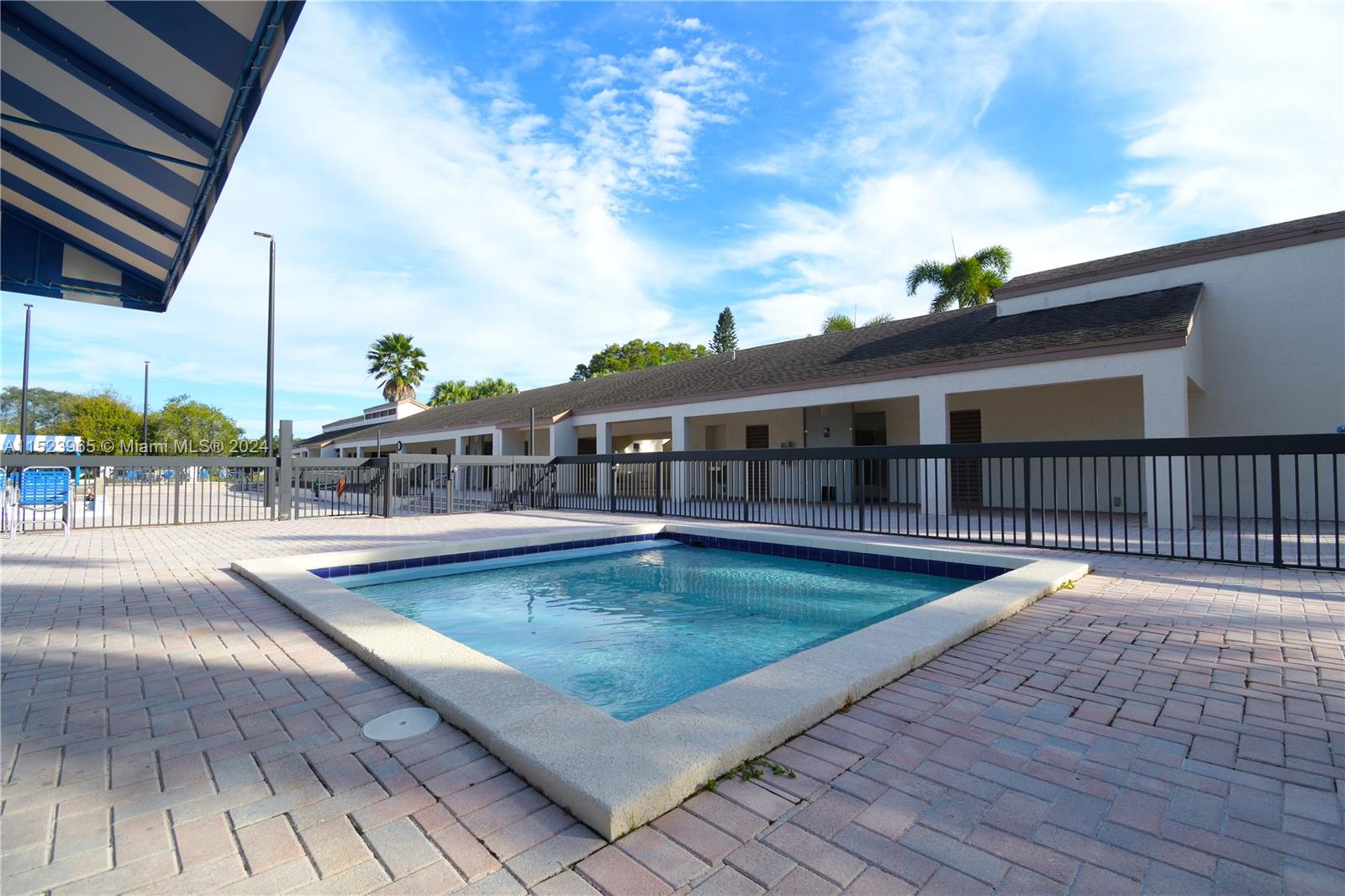 3655 Carambola Cir N # 2859