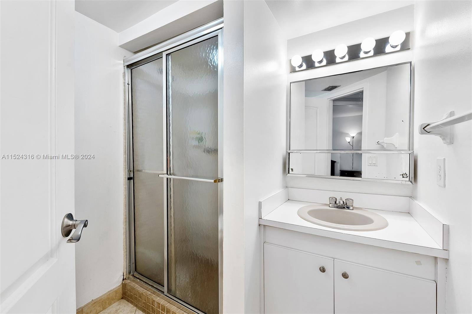 5300 NE 24TH TER # 432C
