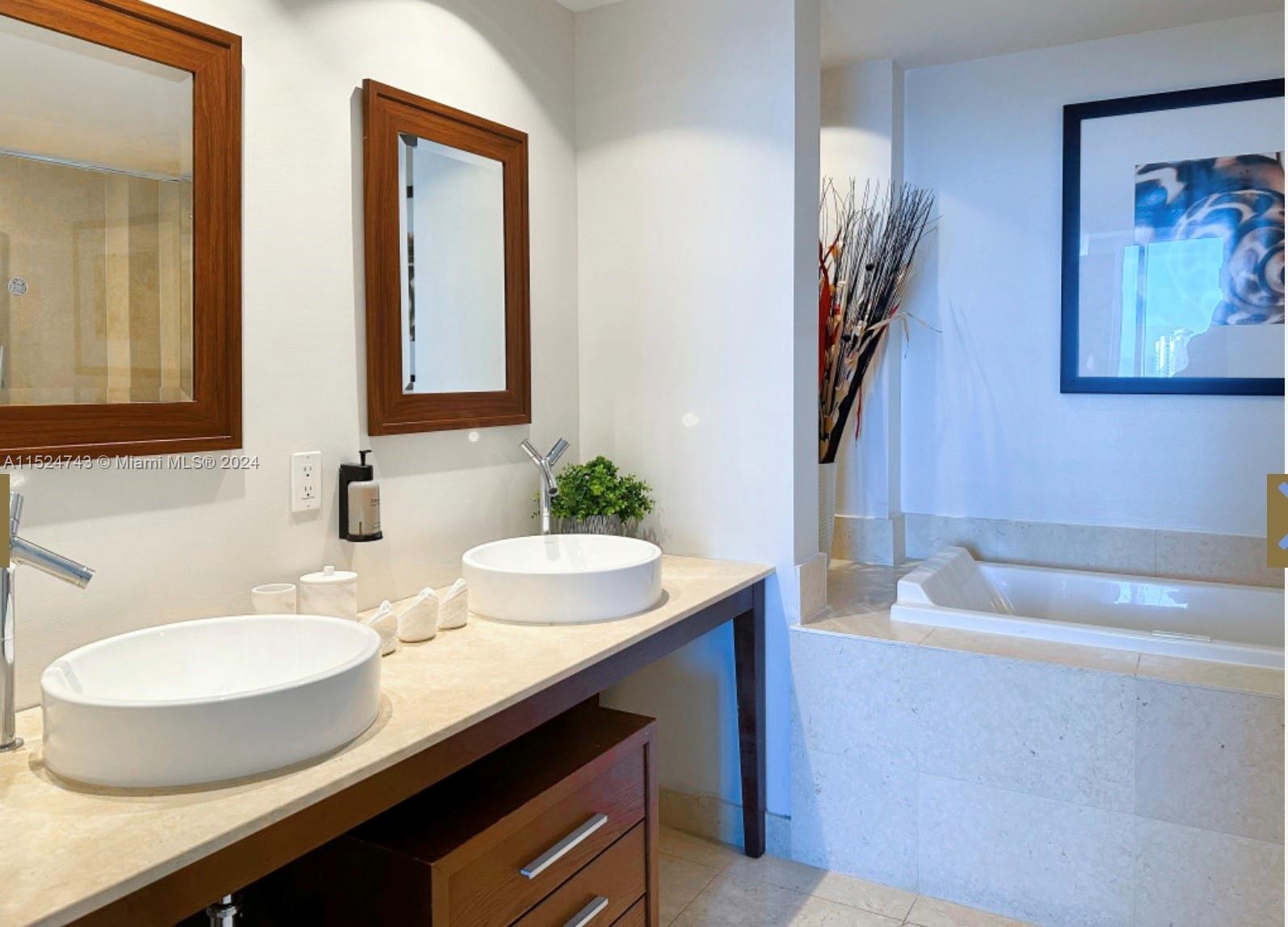 485 Brickell Ave # 4608