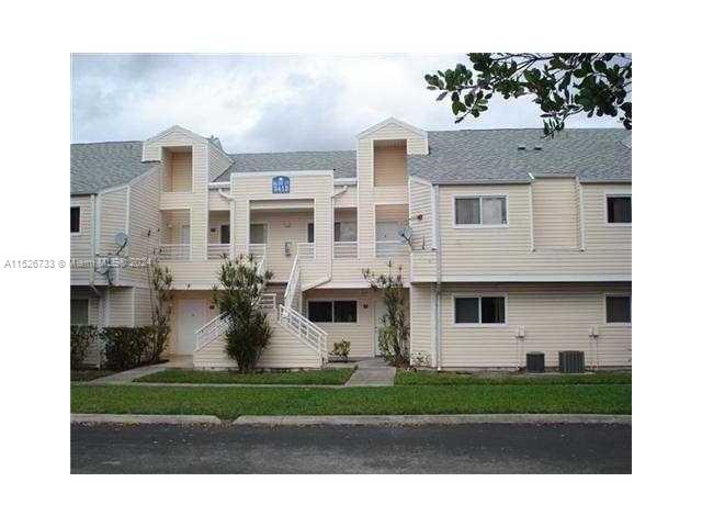 3437 NW 44th St # 202