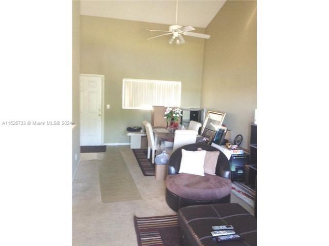 3437 NW 44th St # 202