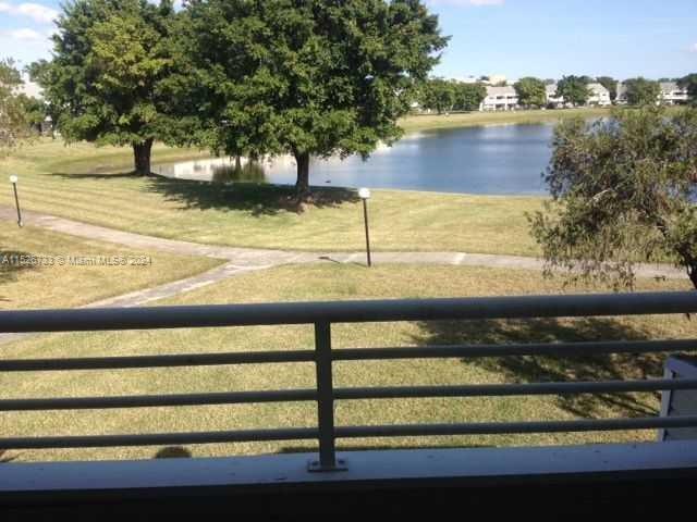 3437 NW 44th St # 202