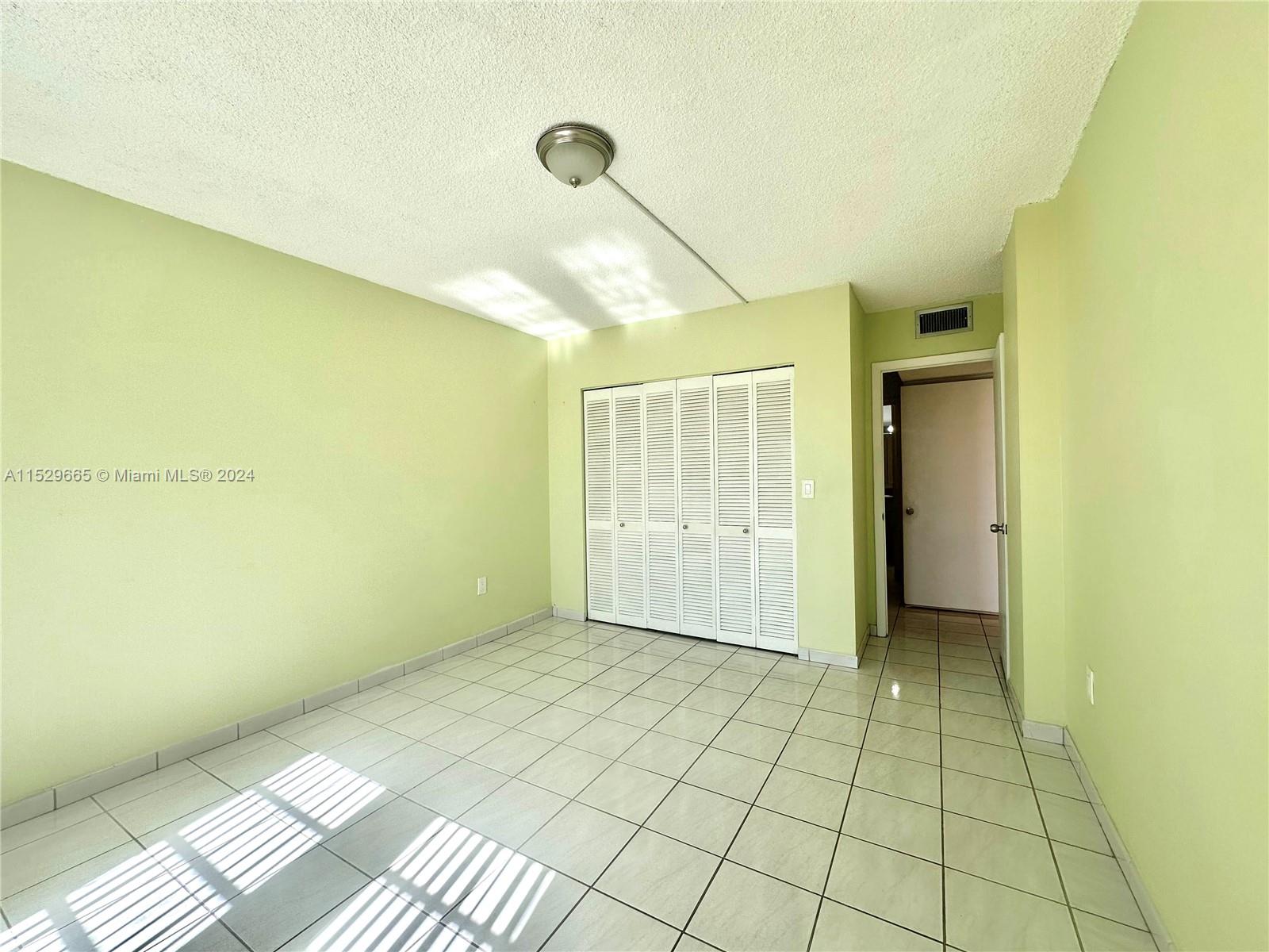 1075 W 68th St # 316