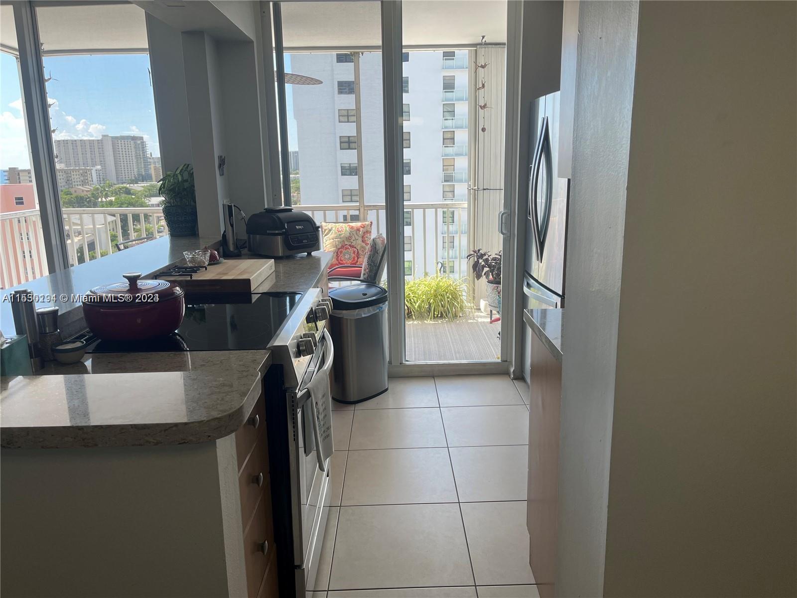 1505 N Riverside Dr # 1003