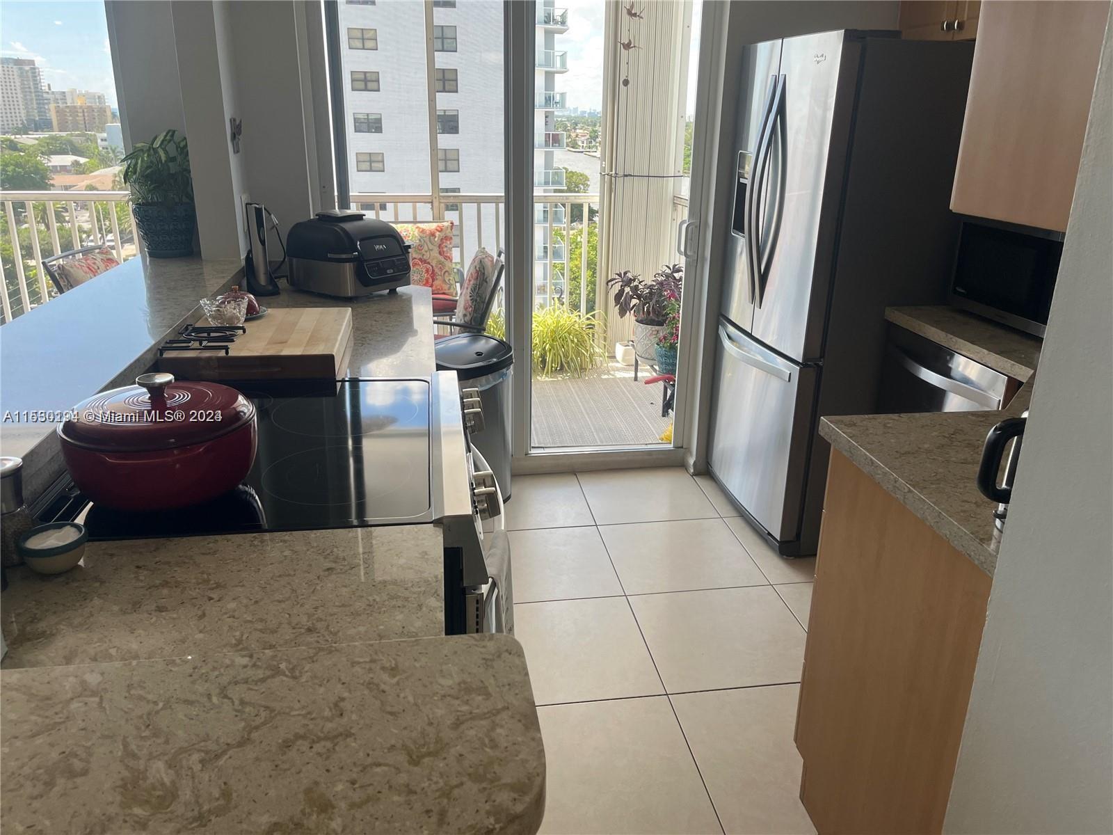 1505 N Riverside Dr # 1003
