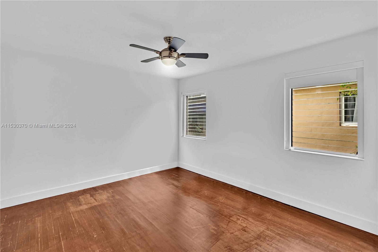 9572 Carlyle Ave