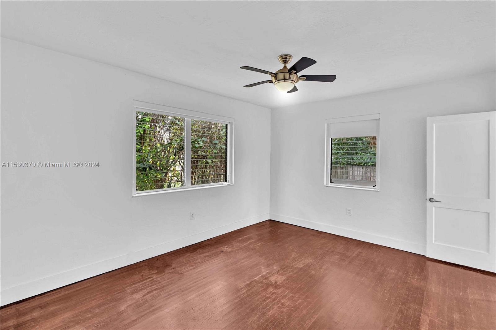 9572 Carlyle Ave