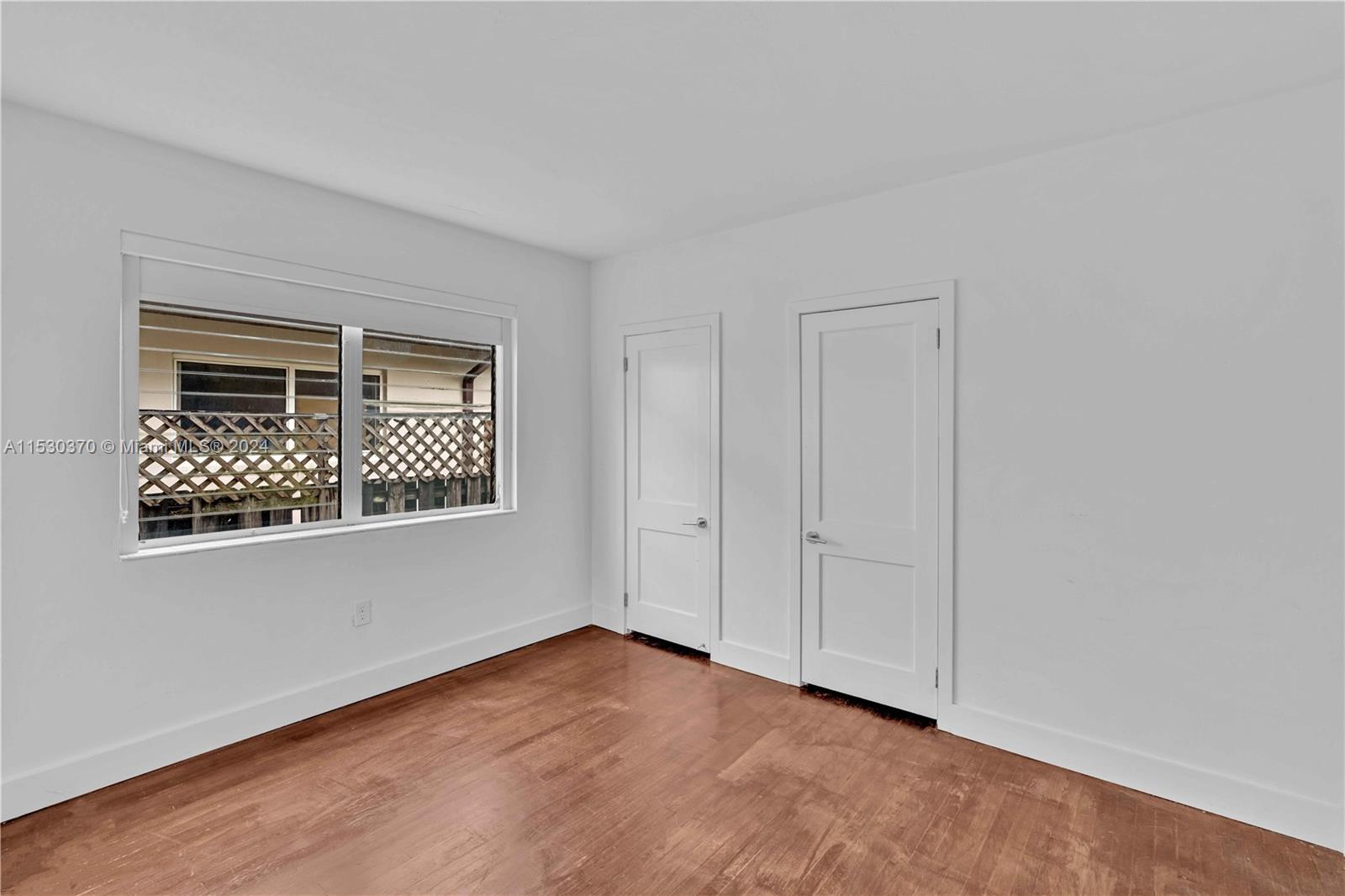 9572 Carlyle Ave