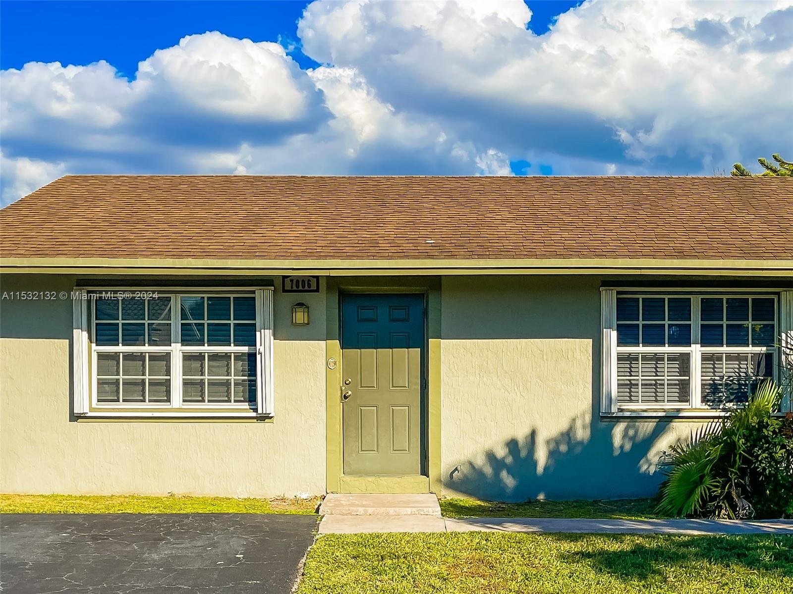 7006 NW 99th Way