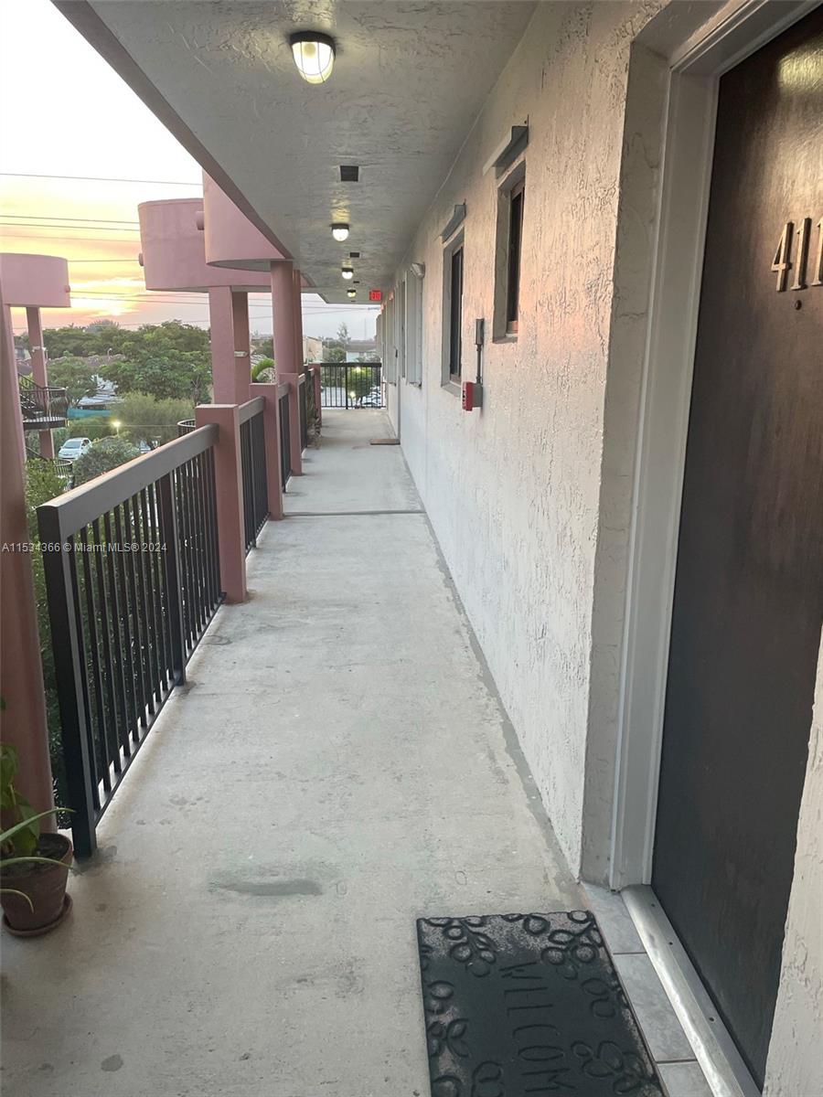5460 W 21st Ct # 413