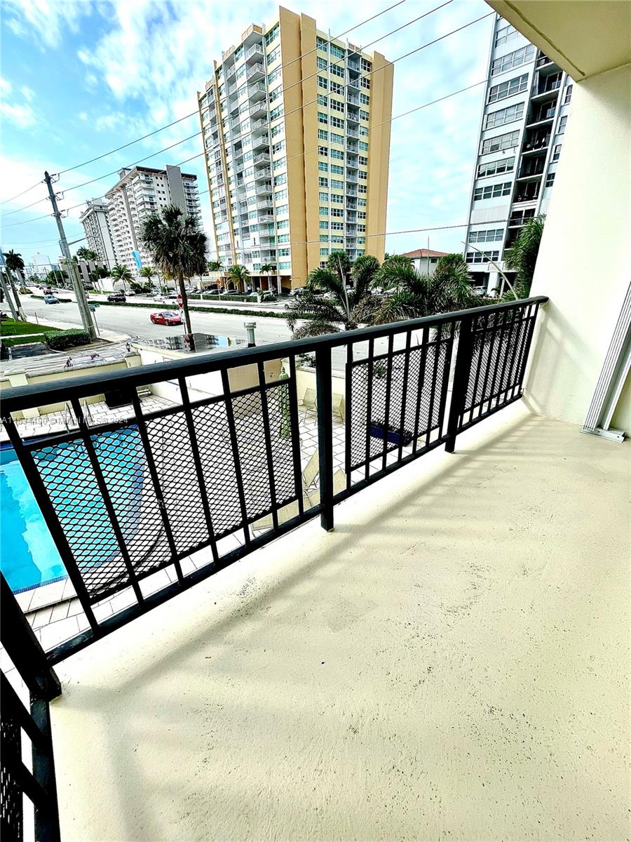 1501 S Ocean Dr # 204