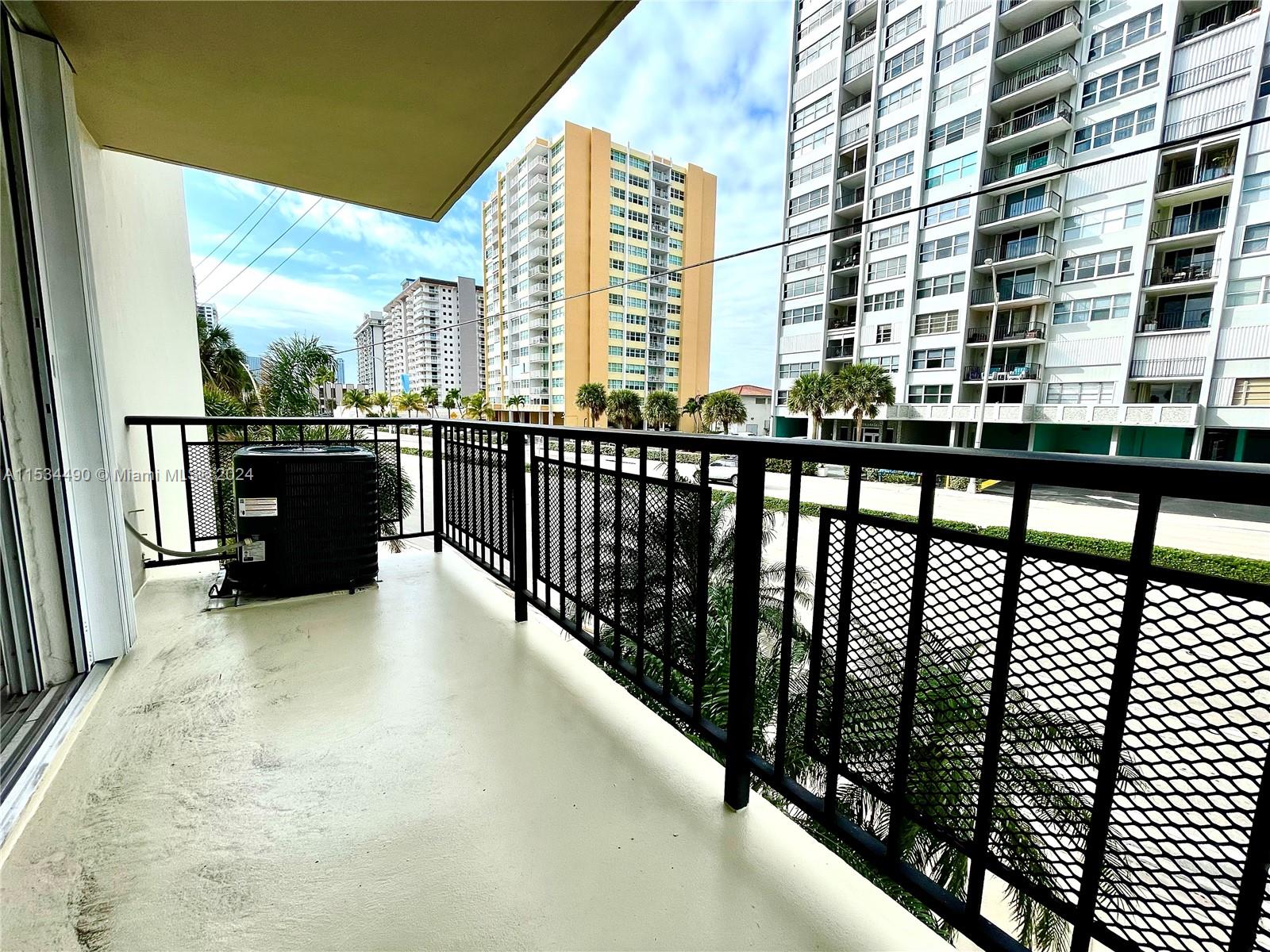 1501 S Ocean Dr # 204