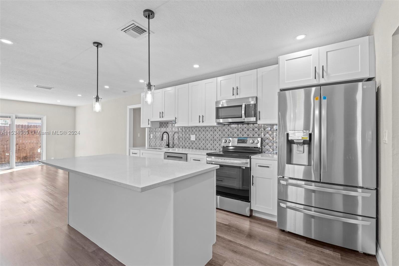145 W 34th St